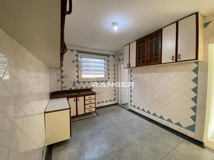 Apartamento com 3 quartos para alugar, 120m2 em Boqueirão, Santos - SP - imagem 7 Foto 7 de Apartamento com 3 quartos para alugar, 120m2 em Boqueirão, Santos - SP