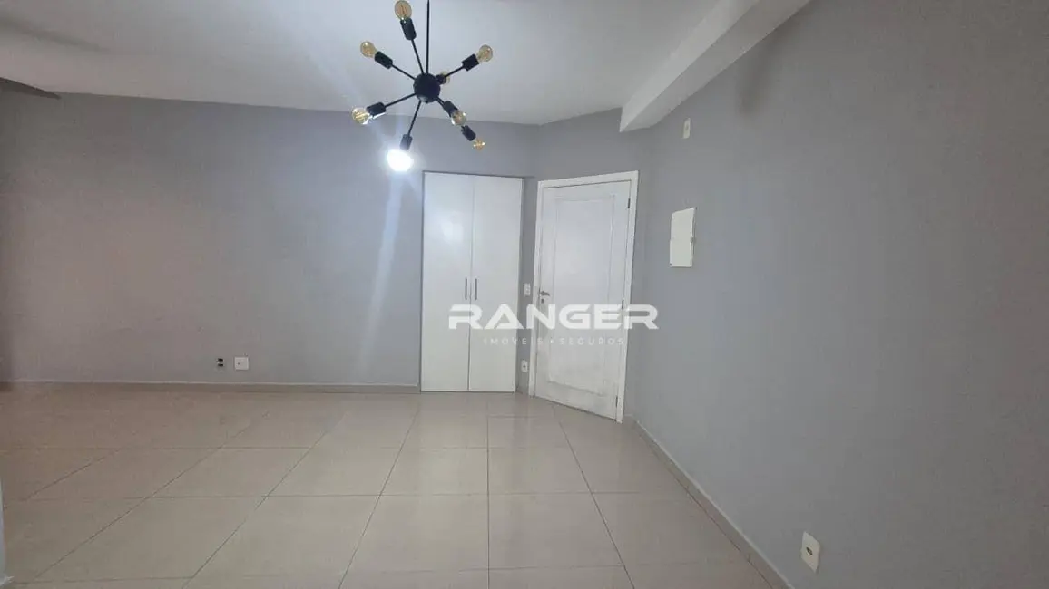 Apartamento com 3 quartos para alugar, 84m2 em Marapé, Santos - SP - imagem 6 Foto 6 de Apartamento com 3 quartos para alugar, 84m2 em Marapé, Santos - SP