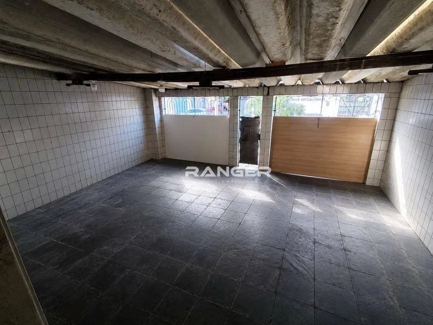 Foto 2 de Casa com 2 quartos à venda, 208m2 em Marapé, Santos - SP