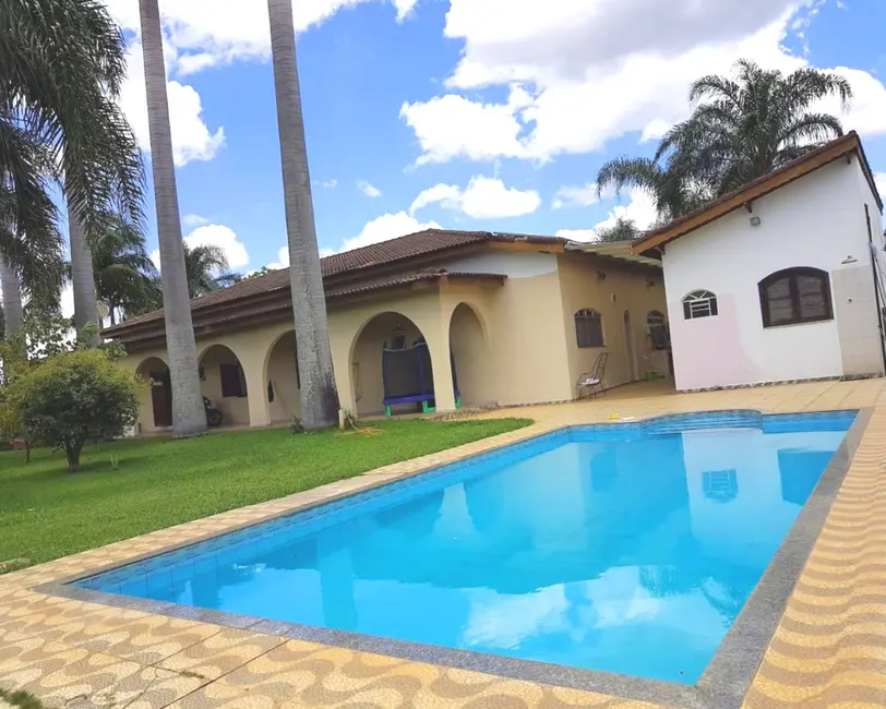 Foto 1 de Casa de Condomínio com 3 quartos para alugar, 354m2 em Cabreuva - SP