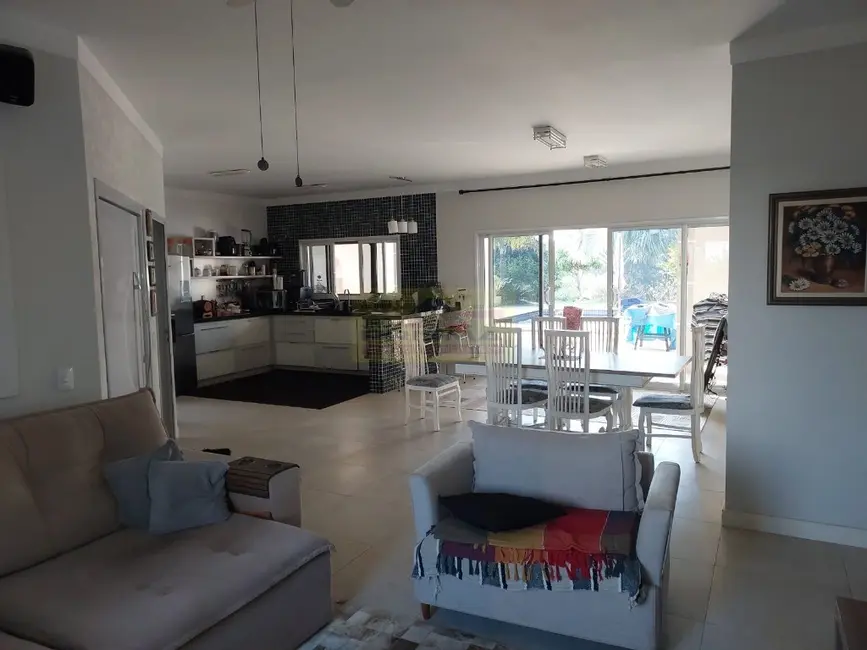 Casa de Condomínio com 3 quartos à venda, 300m2 em Itupeva - SP - imagem 9 Foto 9 de Casa de Condomínio com 3 quartos à venda, 300m2 em Itupeva - SP