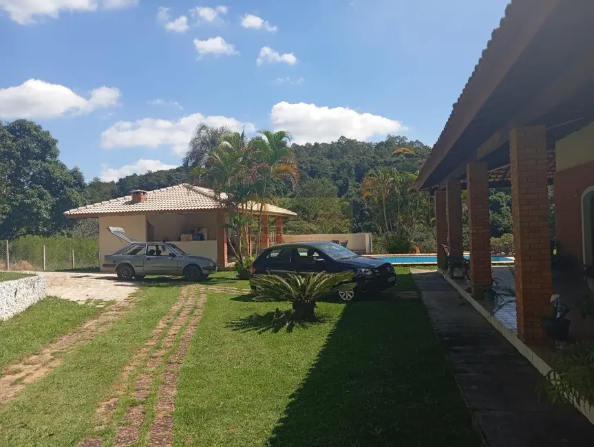 Chácara com 4 quartos à venda e para alugar, 250m2 em Itupeva - SP - imagem 6 Foto 6 de Chácara com 4 quartos à venda e para alugar, 250m2 em Itupeva - SP