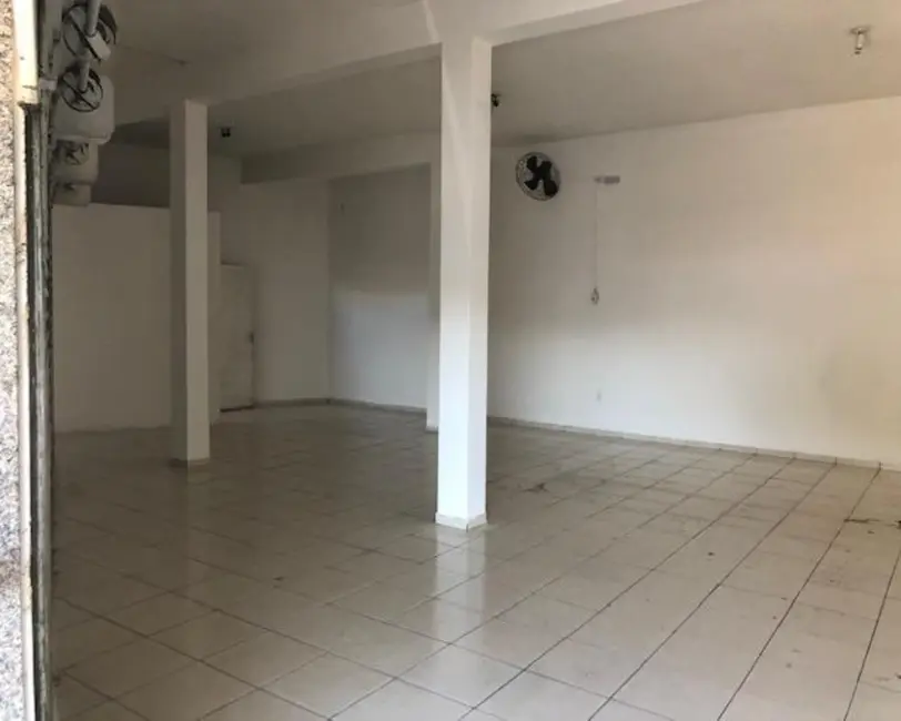 Sala Comercial à venda, 200m2 em Itupeva - SP - imagem 8 Foto 8 de Sala Comercial à venda, 200m2 em Itupeva - SP