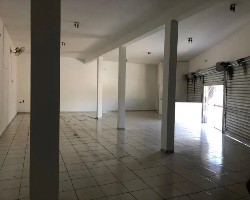 Sala Comercial à venda, 200m2 em Itupeva - SP - imagem 6 Foto 6 de Sala Comercial à venda, 200m2 em Itupeva - SP