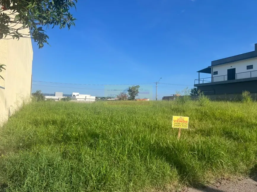 Foto 1 de Terreno / Lote à venda, 270m2 em Itupeva - SP