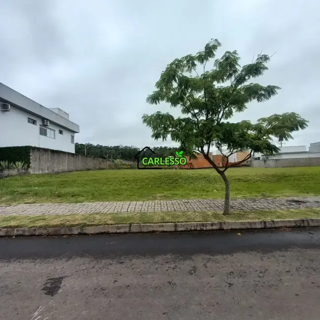 Foto 2 de Terreno / Lote à venda, 350m2 em Camobi, Santa Maria - RS