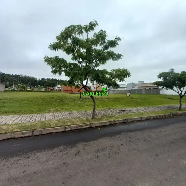 Foto 1 de Terreno / Lote à venda, 350m2 em Camobi, Santa Maria - RS