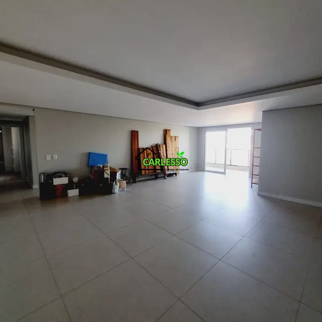 Foto 8 de Apartamento com 3 quartos à venda, 223m2 em Nossa Senhora de Lourdes, Santa Maria - RS