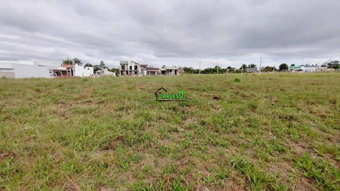 Foto 1 de Terreno / Lote à venda, 330m2 em Pinheiro Machado, Santa Maria - RS