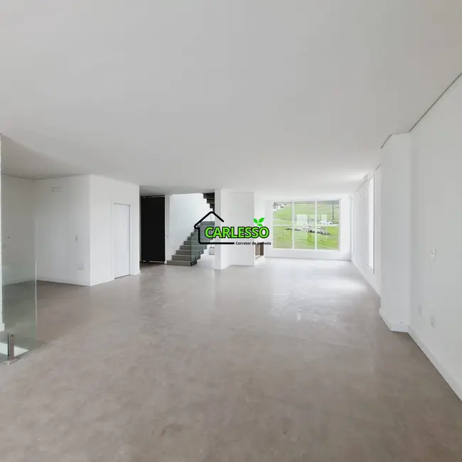 Casa com 3 quartos à venda, 300m2 em Tomazetti, Santa Maria - RS - imagem 7 Foto 7 de Casa com 3 quartos à venda, 300m2 em Tomazetti, Santa Maria - RS