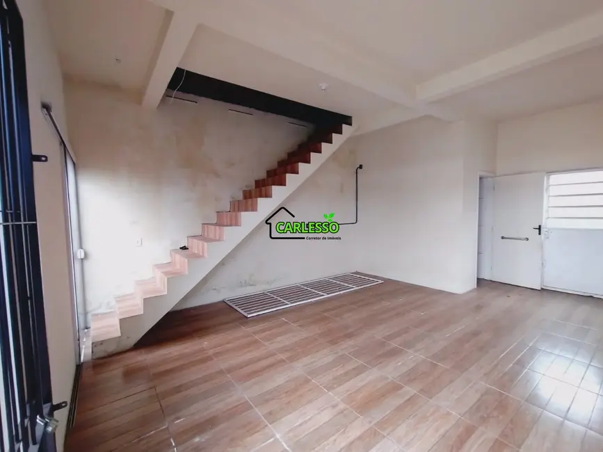 Foto 6 de Loja com 1 quarto à venda, 76m2 em Juscelino Kubitschek, Santa Maria - RS