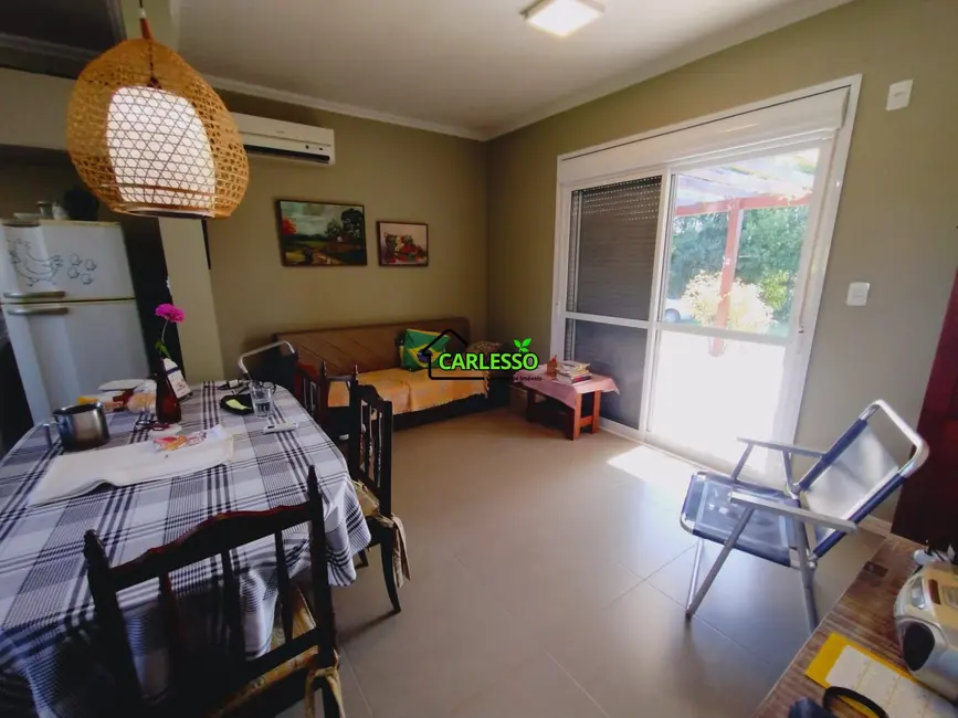 Foto 5 de Chácara com 2 quartos à venda, 70m2 em Dilermando De Aguiar - RS