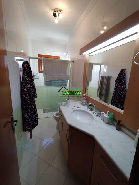 Casa com 3 quartos à venda, 330m2 em Centro, Julio De Castilhos - RS - imagem 9 Foto 9 de Casa com 3 quartos à venda, 330m2 em Centro, Julio De Castilhos - RS