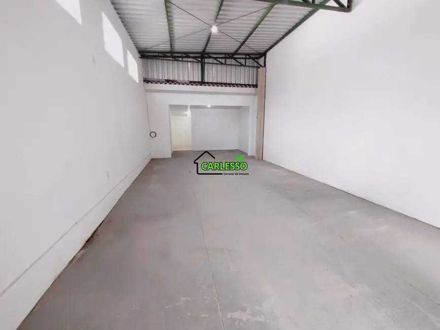 Armazém / Galpão com 1 quarto para alugar, 90m2 em Pinheiro Machado, Santa Maria - RS - imagem 4 Foto 4 de Armazém / Galpão com 1 quarto para alugar, 90m2 em Pinheiro Machado, Santa Maria - RS