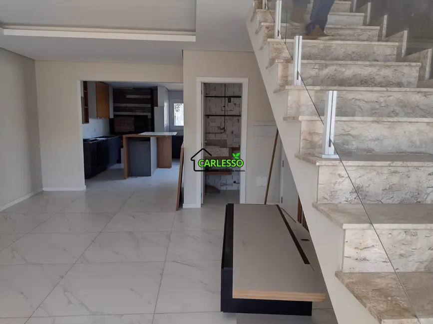 Casa com 3 quartos à venda, 153m2 em Camobi, Santa Maria - RS - imagem 4 Foto 4 de Casa com 3 quartos à venda, 153m2 em Camobi, Santa Maria - RS