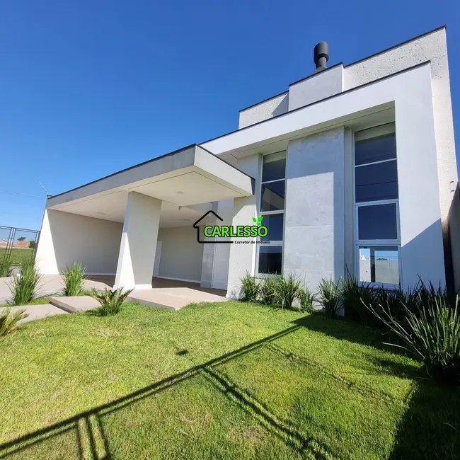 Casa com 3 quartos à venda, 203m2 em Camobi, Santa Maria - RS - imagem 1 Foto 1 de Casa com 3 quartos à venda, 203m2 em Camobi, Santa Maria - RS