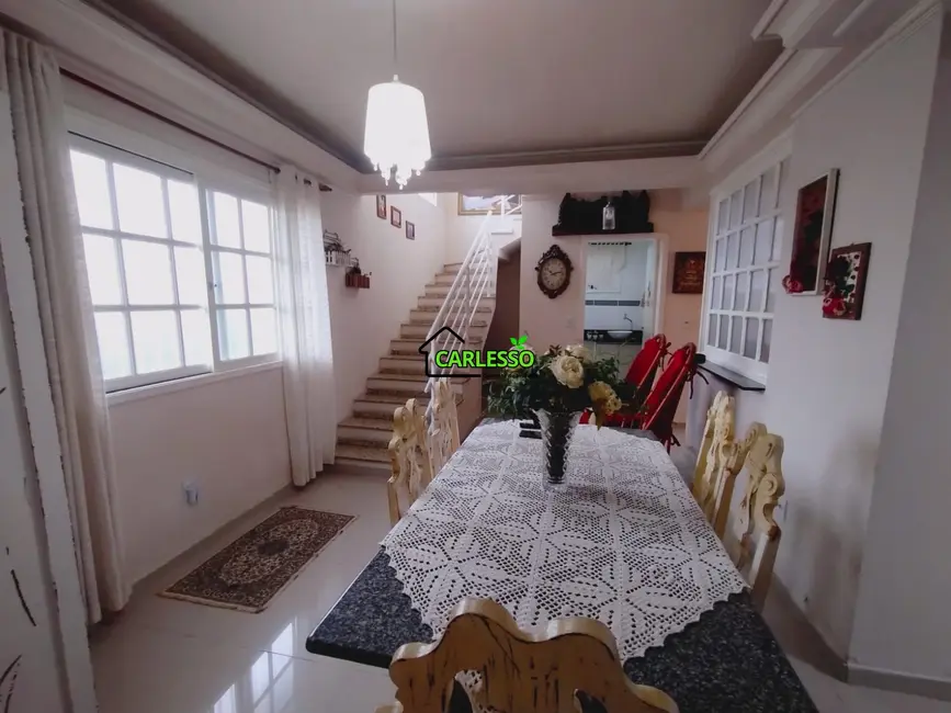 Foto 4 de Casa com 3 quartos à venda, 146m2 em Nossa Senhora do Rosário, Santa Maria - RS