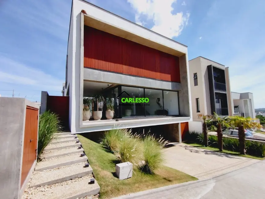 Foto 1 de Casa com 3 quartos à venda, 251m2 em Tomazetti, Santa Maria - RS