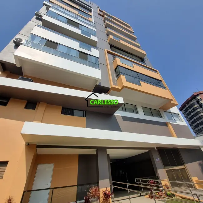 Foto 1 de Apartamento com 3 quartos à venda, 350m2 em Nossa Senhora Medianeira, Santa Maria - RS