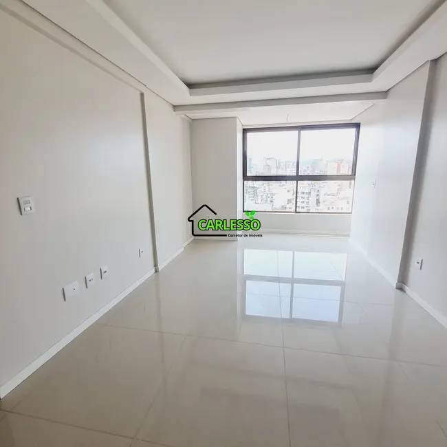 Foto 5 de Apartamento com 3 quartos à venda, 350m2 em Nossa Senhora Medianeira, Santa Maria - RS