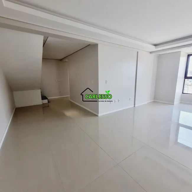 Foto 3 de Apartamento com 3 quartos à venda, 350m2 em Nossa Senhora Medianeira, Santa Maria - RS
