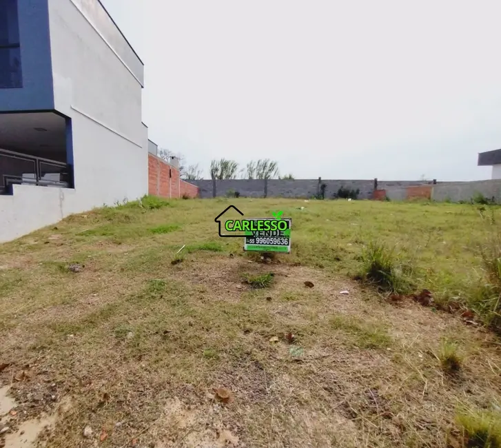 Foto 1 de Terreno / Lote à venda, 300m2 em Pinheiro Machado, Santa Maria - RS