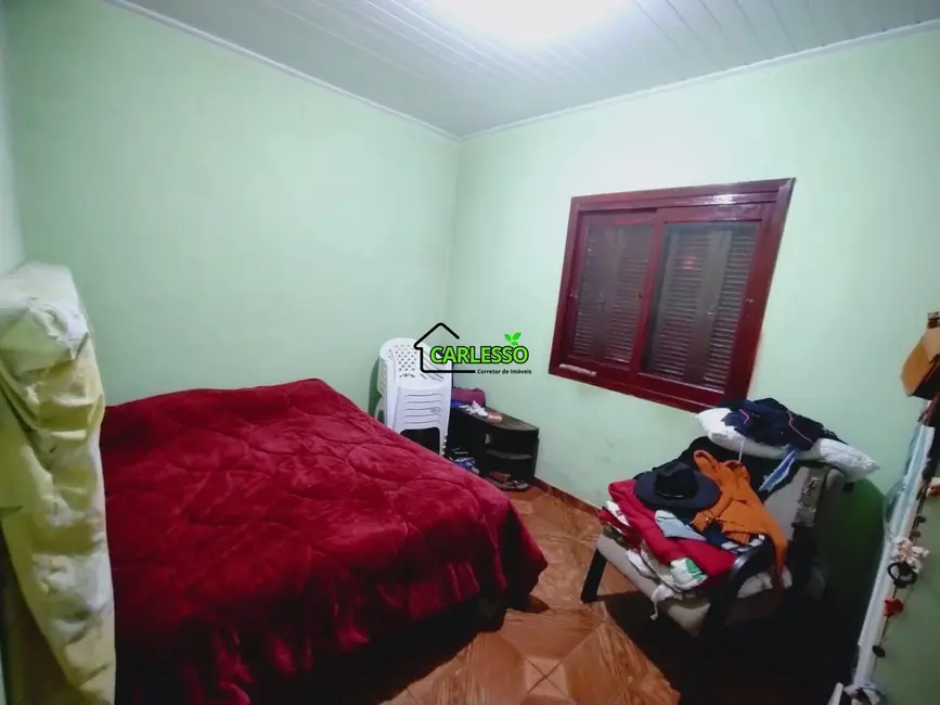 Chácara com 2 quartos à venda, 80m2 em Sao Martinho Da Serra - RS - imagem 8 Foto 8 de Chácara com 2 quartos à venda, 80m2 em Sao Martinho Da Serra - RS