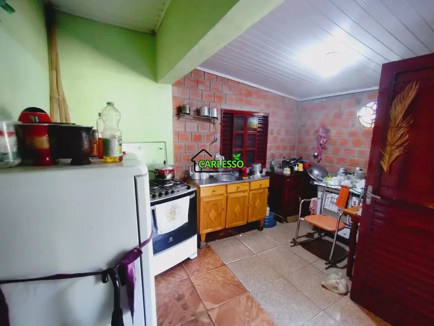 Chácara com 2 quartos à venda, 80m2 em Sao Martinho Da Serra - RS - imagem 6 Foto 6 de Chácara com 2 quartos à venda, 80m2 em Sao Martinho Da Serra - RS