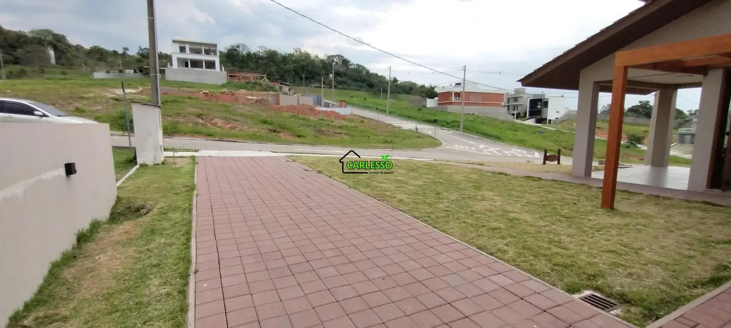 Casa com 2 quartos à venda, 233m2 em Tomazetti, Santa Maria - RS - imagem 2 Foto 2 de Casa com 2 quartos à venda, 233m2 em Tomazetti, Santa Maria - RS