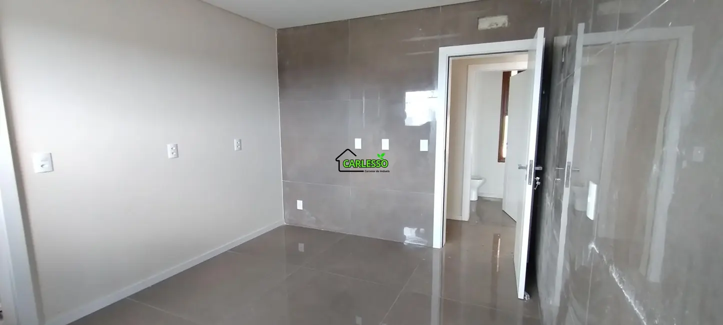 Casa com 2 quartos à venda, 233m2 em Tomazetti, Santa Maria - RS - imagem 8 Foto 8 de Casa com 2 quartos à venda, 233m2 em Tomazetti, Santa Maria - RS