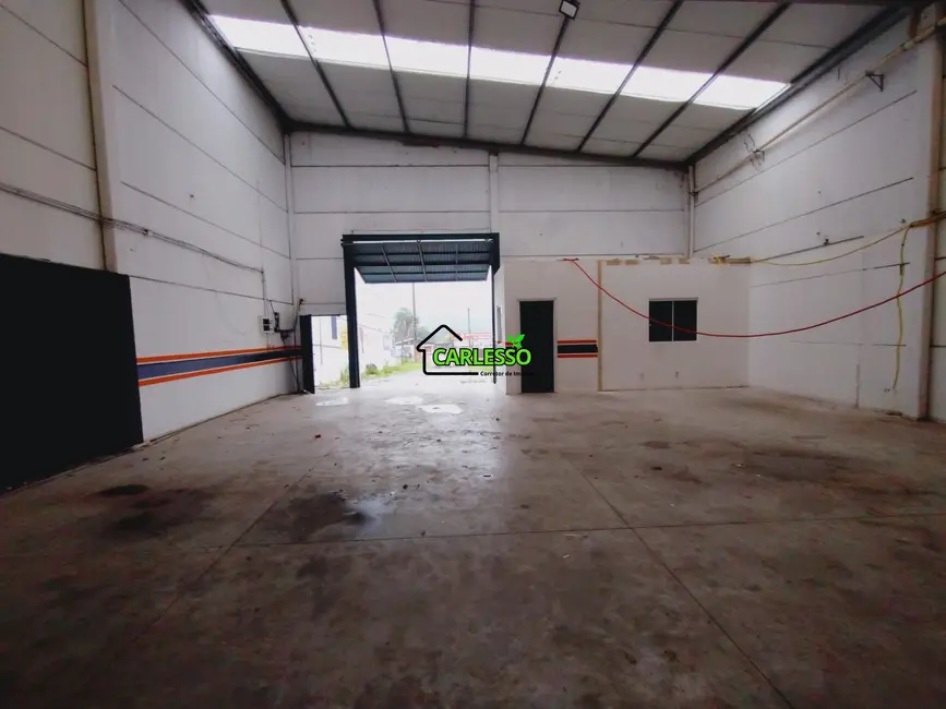 Foto 8 de Armazém / Galpão com 4 quartos para alugar, 275m2 em São José, Santa Maria - RS