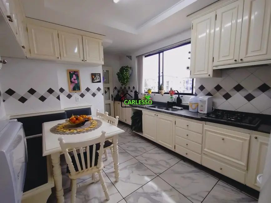 Foto 9 de Apartamento com 3 quartos à venda, 127m2 em Menino Jesus, Santa Maria - RS