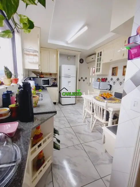 Foto 6 de Apartamento com 3 quartos à venda, 127m2 em Menino Jesus, Santa Maria - RS