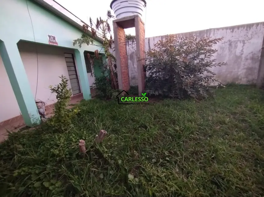 Casa com 4 quartos à venda, 99m2 em Tancredo Neves, Santa Maria - RS - imagem 4 Foto 4 de Casa com 4 quartos à venda, 99m2 em Tancredo Neves, Santa Maria - RS