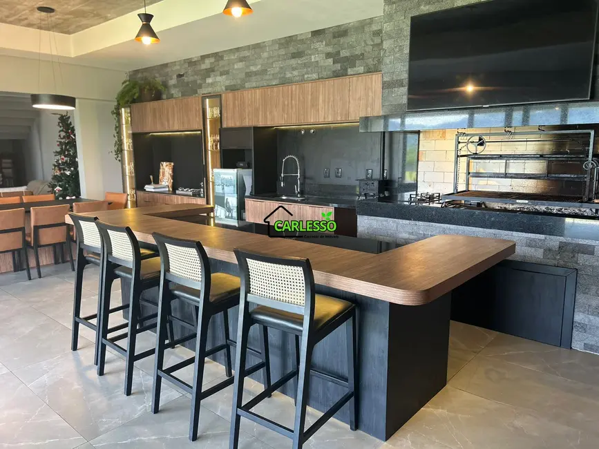 Casa com 4 quartos à venda, 360m2 em São José, Santa Maria - RS - imagem 4 Foto 4 de Casa com 4 quartos à venda, 360m2 em São José, Santa Maria - RS