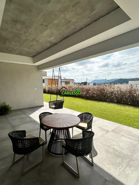 Foto 4 de Casa com 4 quartos à venda, 360m2 em São José, Santa Maria - RS