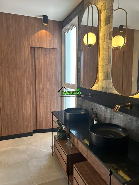 Casa com 4 quartos à venda, 360m2 em São José, Santa Maria - RS - imagem 5 Foto 5 de Casa com 4 quartos à venda, 360m2 em São José, Santa Maria - RS