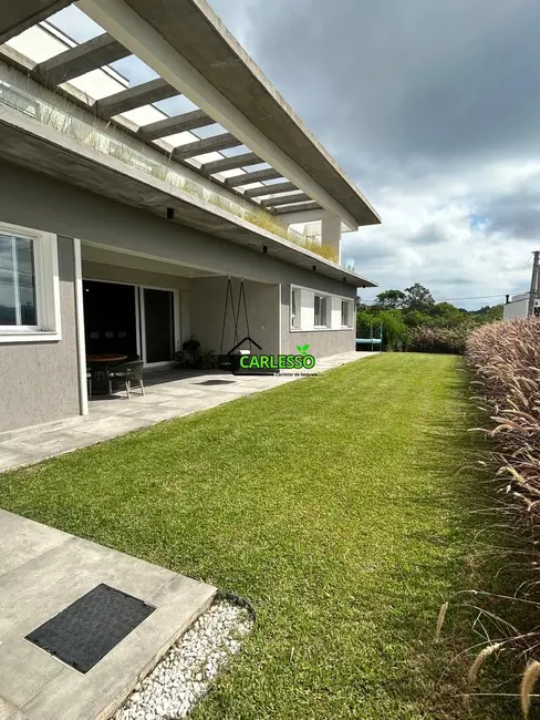 Foto 2 de Casa com 4 quartos à venda, 360m2 em São José, Santa Maria - RS