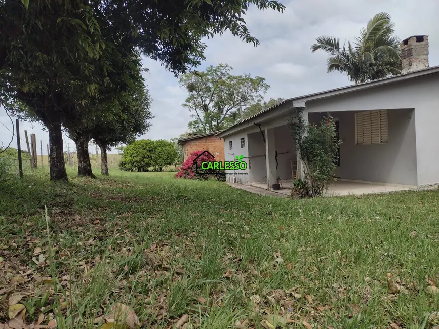 Chácara com 3 quartos à venda, 100m2 em Julio De Castilhos - RS - imagem 2 Foto 2 de Chácara com 3 quartos à venda, 100m2 em Julio De Castilhos - RS