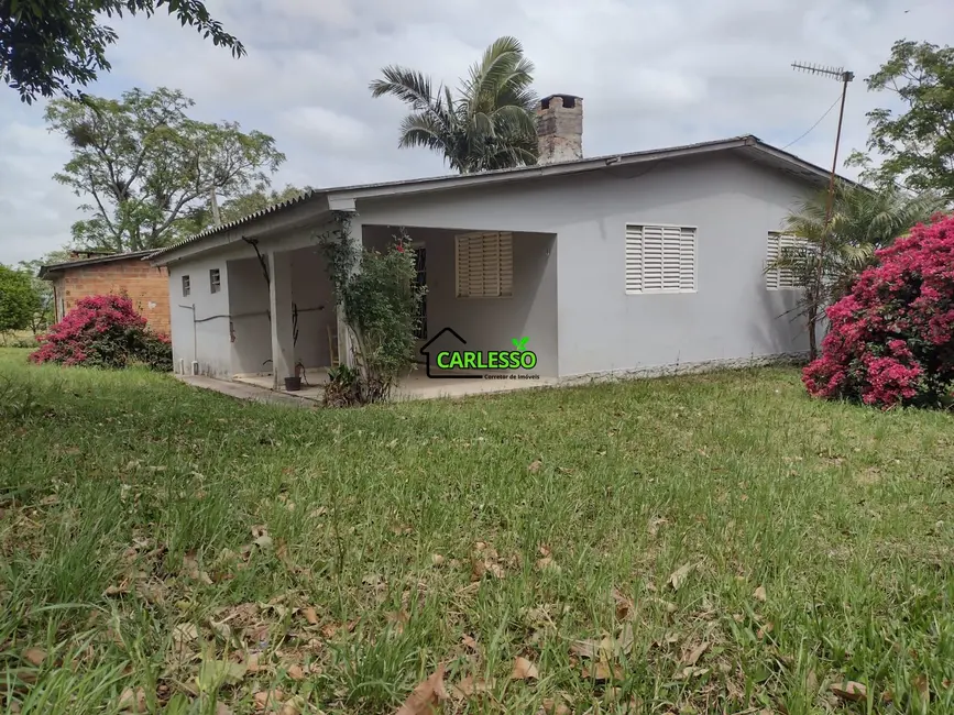 Chácara com 3 quartos à venda, 100m2 em Julio De Castilhos - RS - imagem 3 Foto 3 de Chácara com 3 quartos à venda, 100m2 em Julio De Castilhos - RS