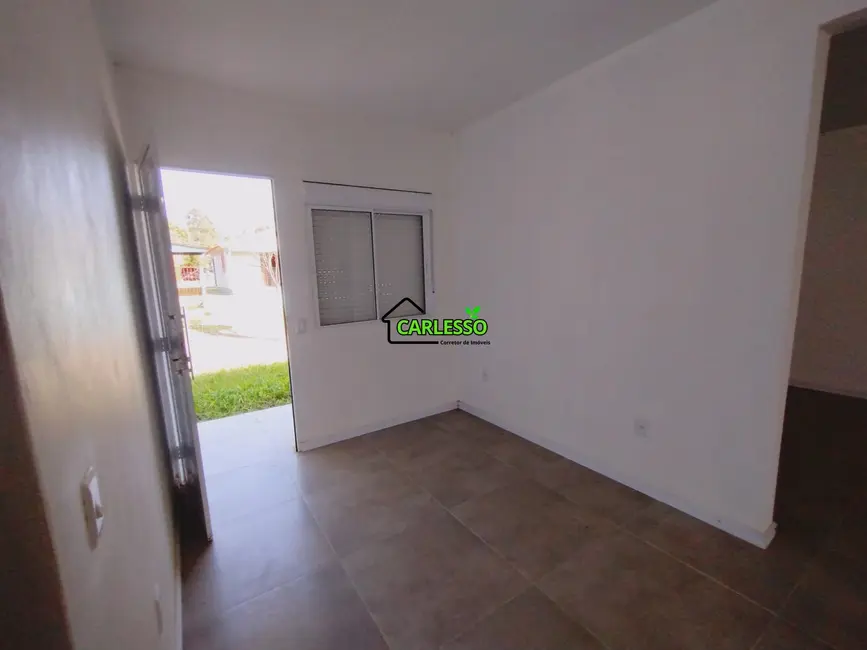 Casa com 2 quartos à venda, 80m2 em Santa Maria - RS - imagem 3 Foto 3 de Casa com 2 quartos à venda, 80m2 em Santa Maria - RS