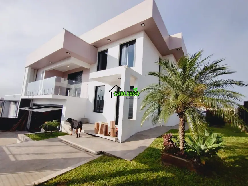 Casa com 3 quartos à venda, 224m2 em Pinheiro Machado, Santa Maria - RS - imagem 1 Foto 1 de Casa com 3 quartos à venda, 224m2 em Pinheiro Machado, Santa Maria - RS