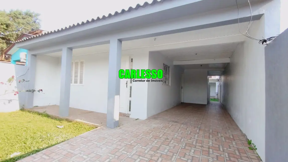 Foto 1 de Casa com 2 quartos à venda, 127m2 em Tancredo Neves, Santa Maria - RS