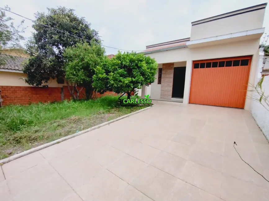 Casa com 2 quartos à venda, 91m2 em Pinheiro Machado, Santa Maria - RS - imagem 2 Foto 2 de Casa com 2 quartos à venda, 91m2 em Pinheiro Machado, Santa Maria - RS