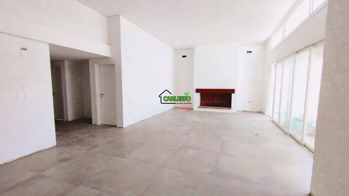 Casa com 3 quartos à venda, 253m2 em São José, Santa Maria - RS - imagem 4 Foto 4 de Casa com 3 quartos à venda, 253m2 em São José, Santa Maria - RS