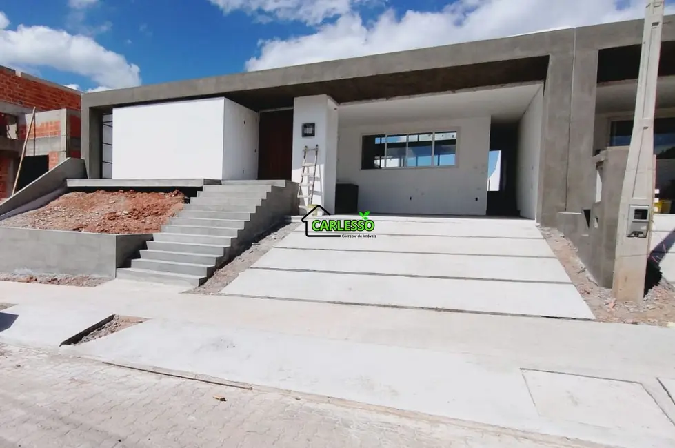 Casa com 3 quartos à venda, 253m2 em São José, Santa Maria - RS - imagem 1 Foto 1 de Casa com 3 quartos à venda, 253m2 em São José, Santa Maria - RS