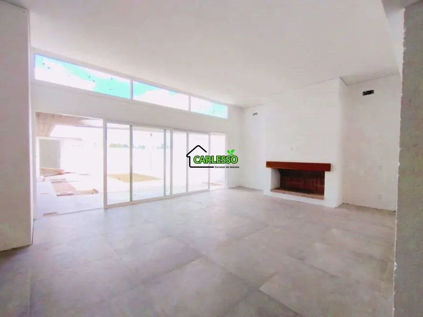 Casa com 3 quartos à venda, 253m2 em São José, Santa Maria - RS - imagem 5 Foto 5 de Casa com 3 quartos à venda, 253m2 em São José, Santa Maria - RS