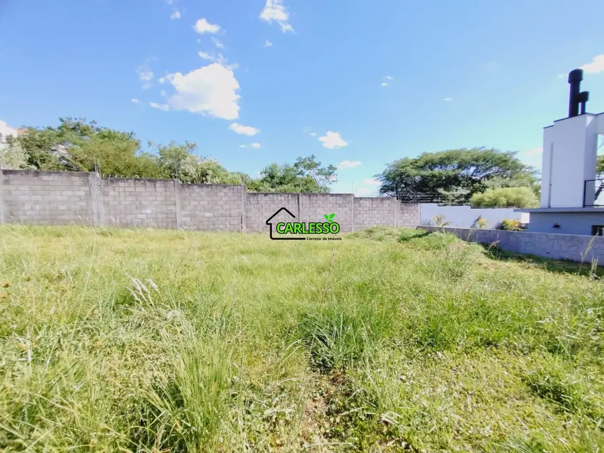 Foto 3 de Terreno / Lote à venda, 320m2 em Tomazetti, Santa Maria - RS