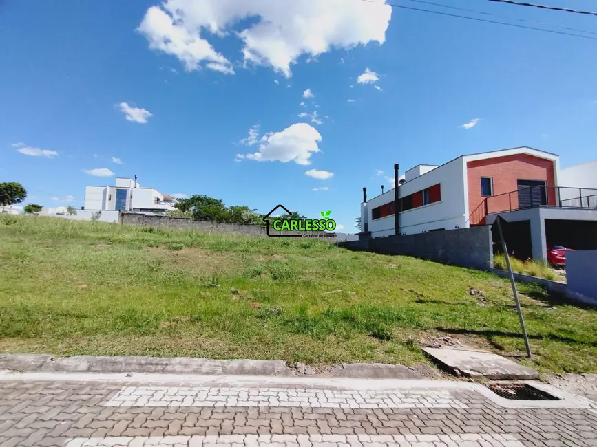 Foto 1 de Terreno / Lote à venda, 320m2 em Tomazetti, Santa Maria - RS