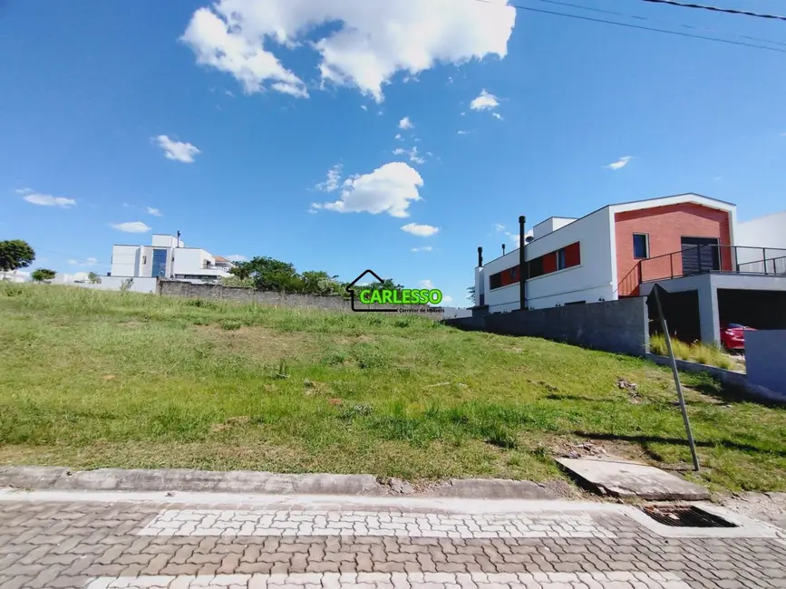 Foto 1 de Terreno / Lote à venda, 320m2 em Tomazetti, Santa Maria - RS